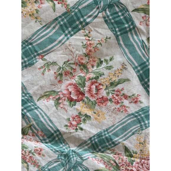 Vintage Floral & Plaid Quilted Cotton Tablecloth 52"x 56" Cottagecore Style - Picture 3 of 5